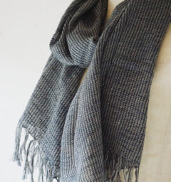 ウール混スラブマフラー　チャコールグレー