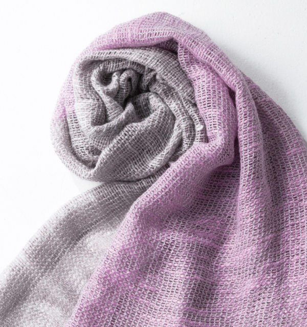 ピンクストール商品アップ