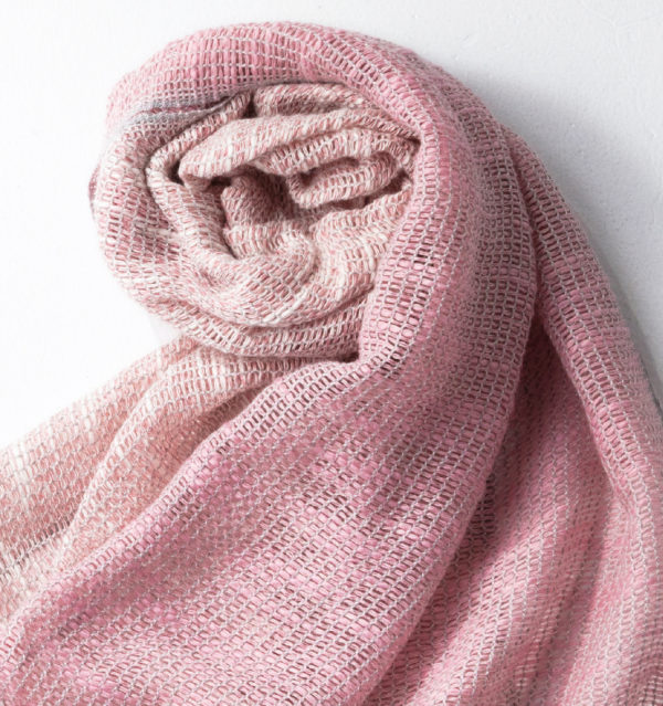 ピンクストール商品アップ