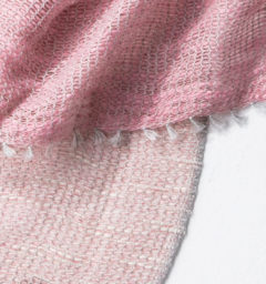 ピンクストール商品アップ