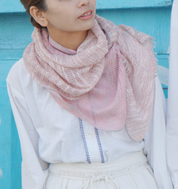 ピンクストールモデル着用