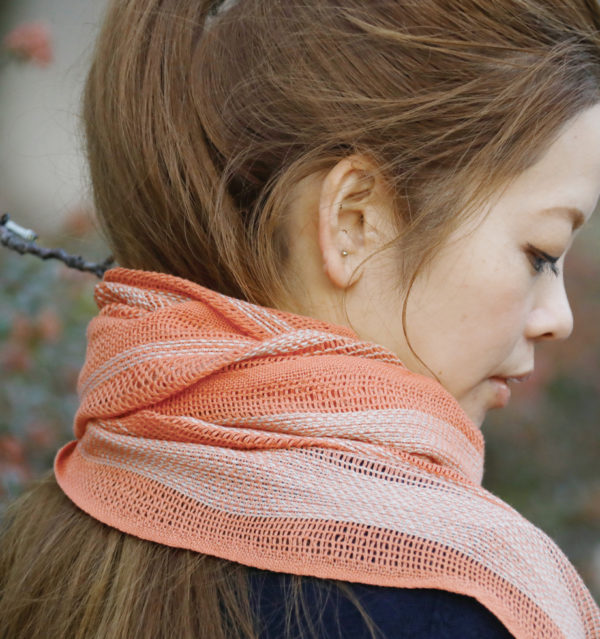 オレンジマフラーモデル着用