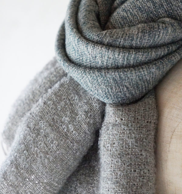 水色マフラー商品アップ