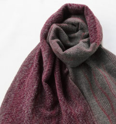 ブラウンマフラー商品アップ