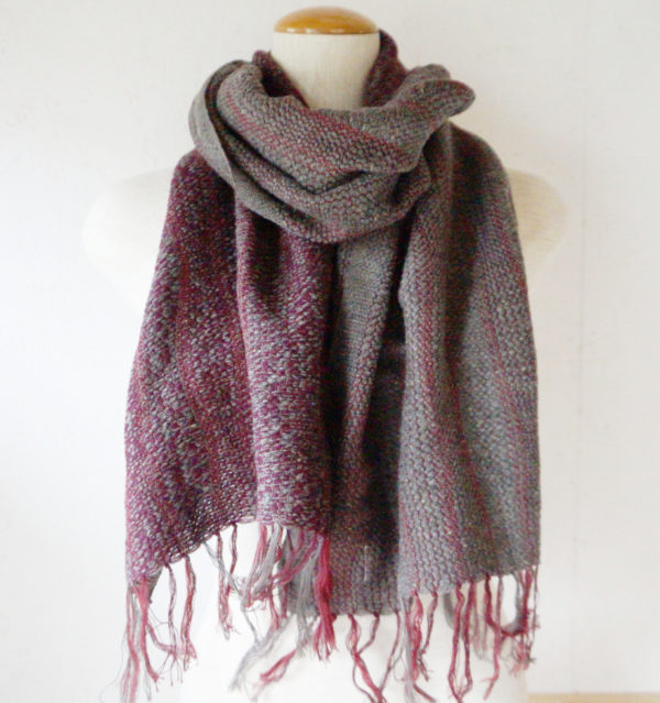 ブラウンマフラー商品巻いた状態