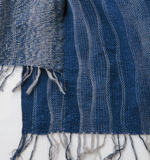 ブルーマフラー商品アップ