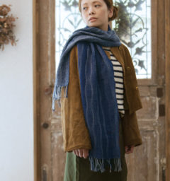 ブルーマフラーモデル着用